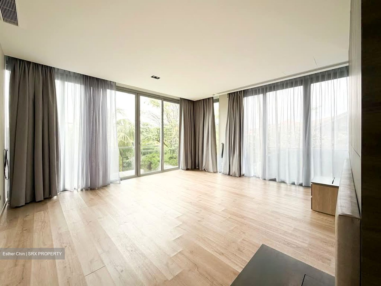 Ocean Drive (D4), Detached #526786671